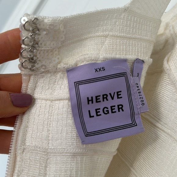 Gorgeous Herve Leger dress. - Picture 5 of 5